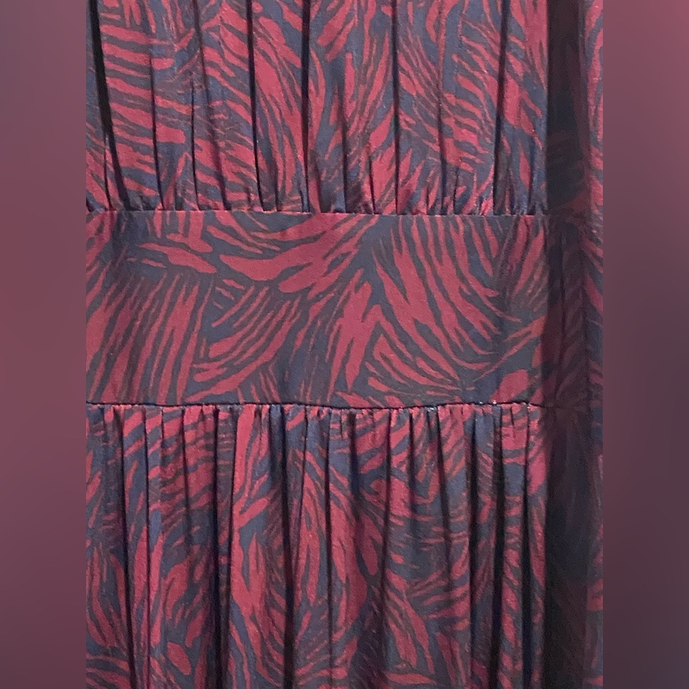 LOFT Maxi Dress – XS – Maroon & Navy Palm Print | Wedding Guest | Boho Chic - Picture 7 of 10